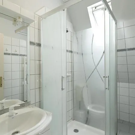 Szt. Florian Vendeghaz 3*